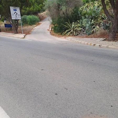 Av Fonte Coberta, Lagos, Fonte Coberta *